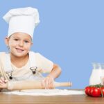 8 Beneficios de cocinar con los niños que debes conocer