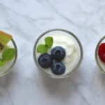7 beneficios del yogur para la piel: mejora la salud de tu piel de forma natural